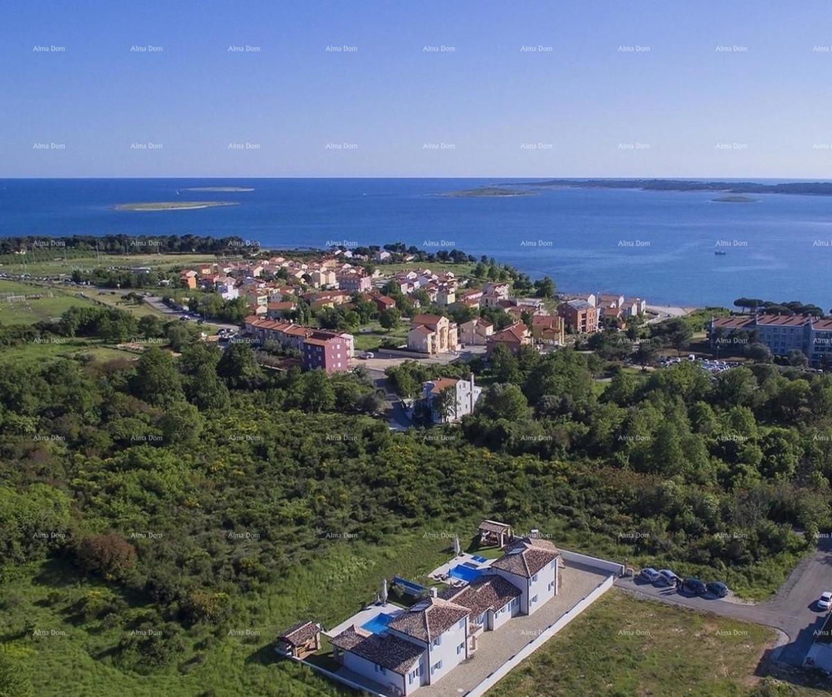 Prodaja čudovite vile z bazenom na atraktivni lokaciji, Pošesi, Medulin!