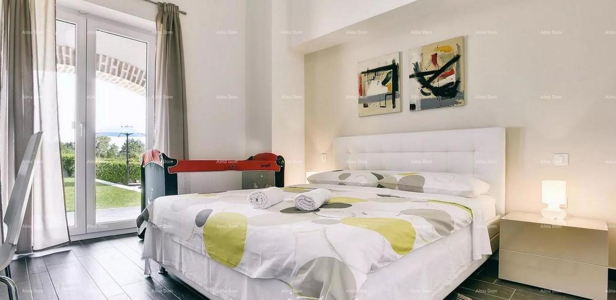 Prodaja čudovite vile z bazenom na atraktivni lokaciji, Pošesi, Medulin!