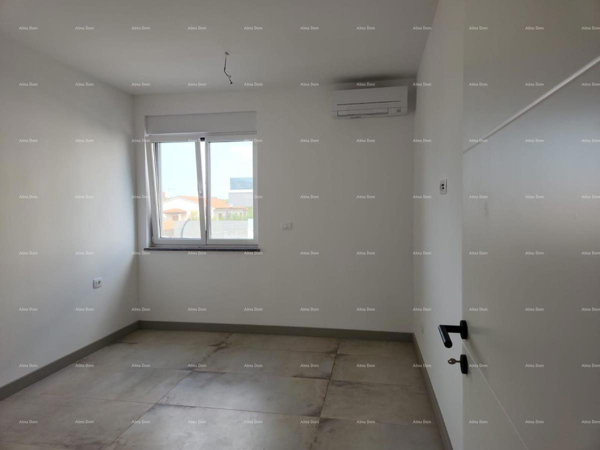 Luksuzni stan v novogradnji s bazenom -- Banjole, Volme!