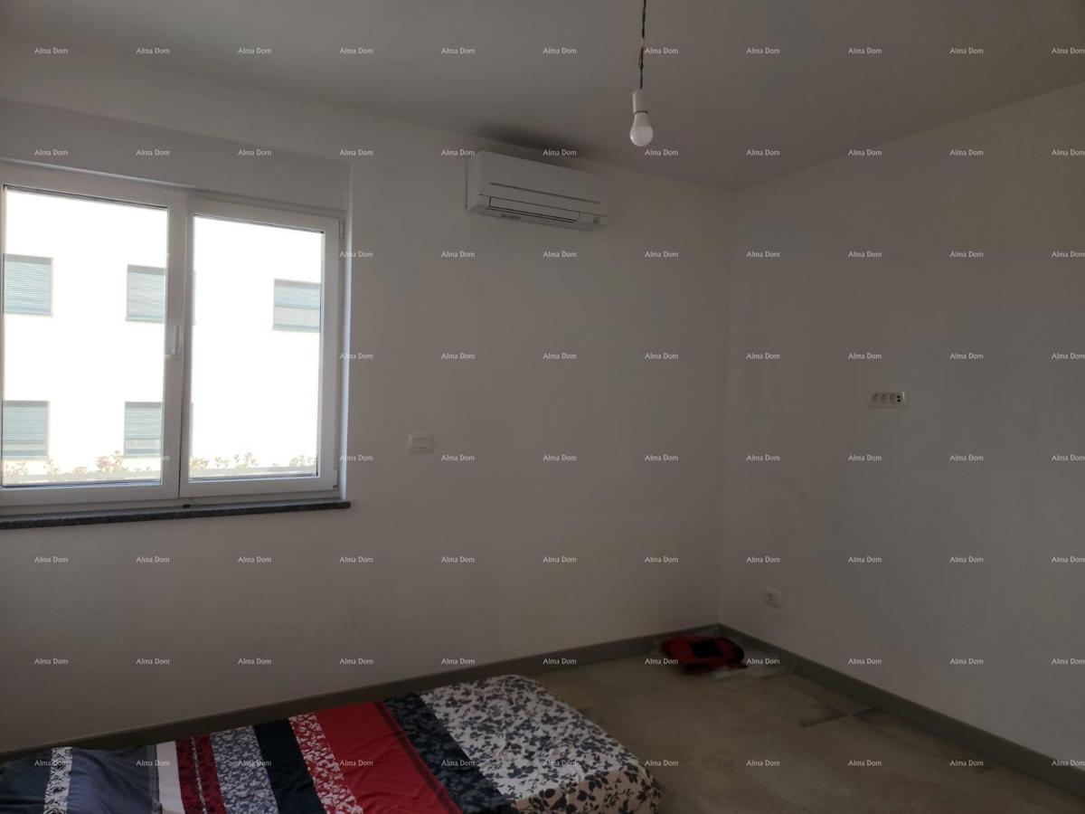 Luksuzni stan v novogradnji s bazenom -- Banjole, Volme!