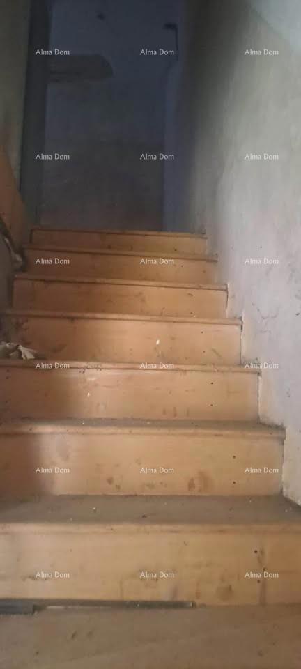 Prodaja dveh kamnitih hiš za obnovo - okolica Žminja!