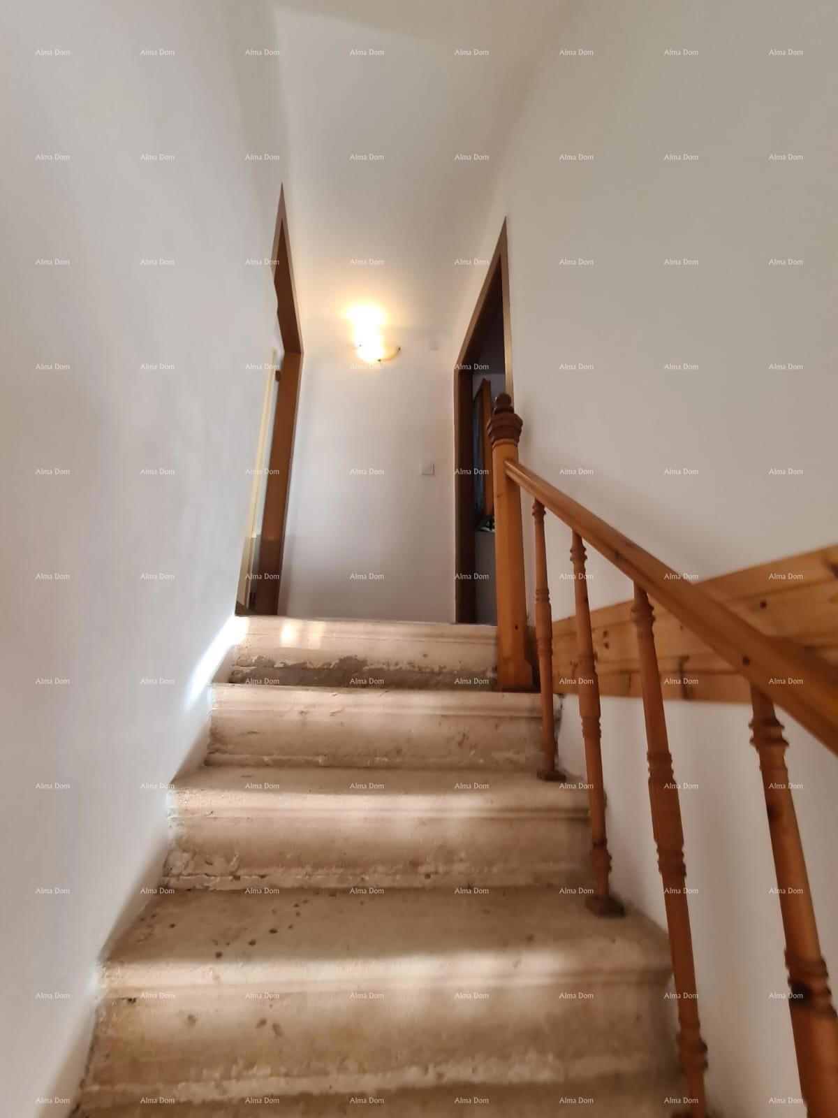 Prodaja! Dve renovirane istarske hiše v Marčani.