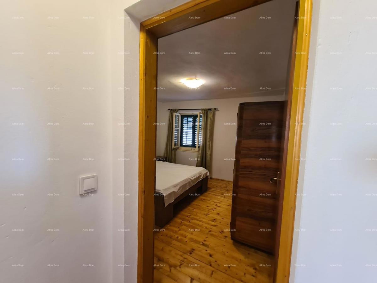 Prodaja! Dve renovirane istarske hiše v Marčani.