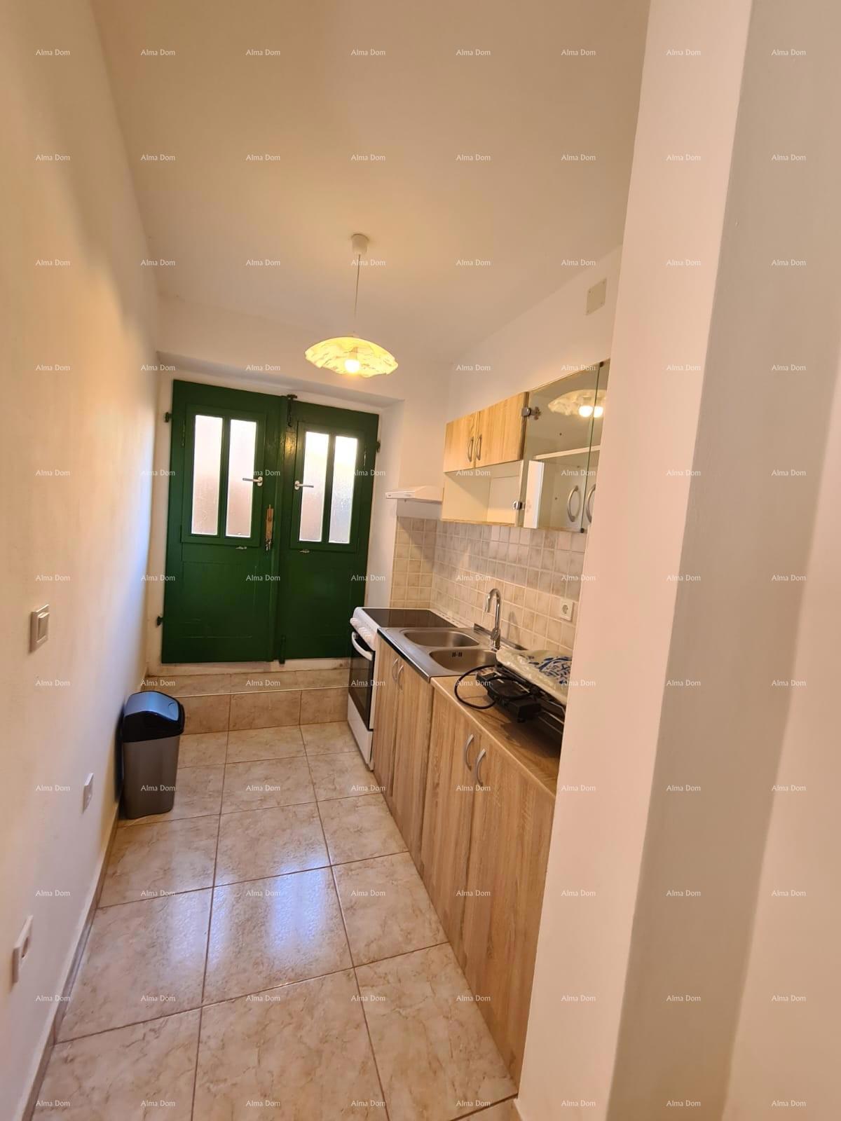 Prodaja! Dve renovirane istarske hiše v Marčani.