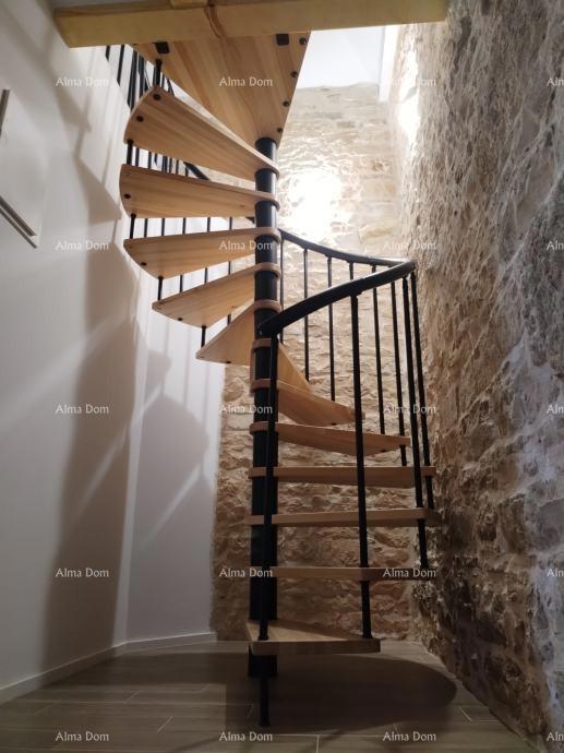 Barban– House with Pool and Sports Facilities