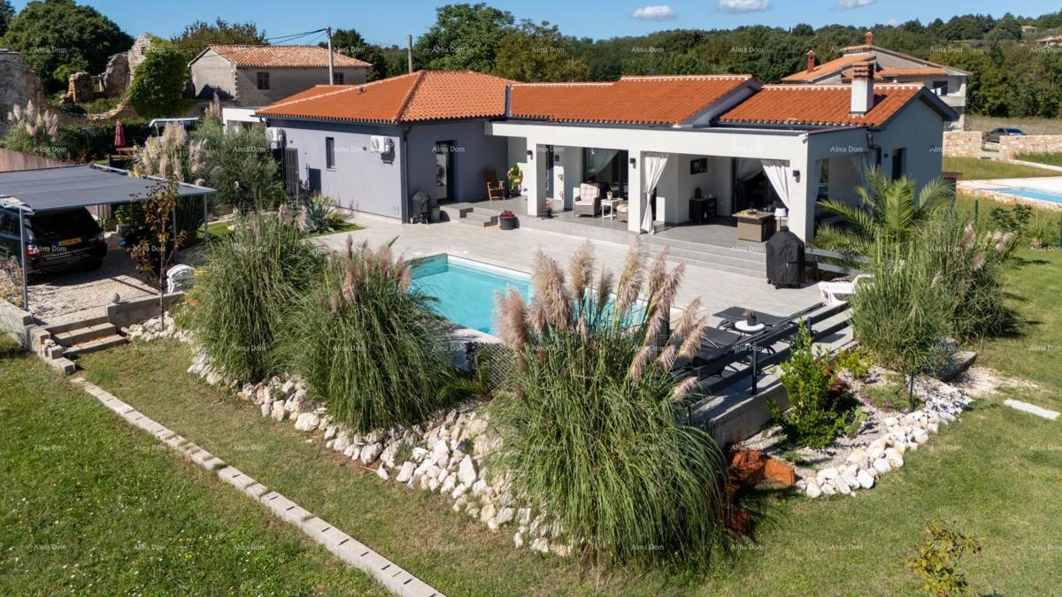 DVE HIŠE NA PRODAJI! Ekskluzivna prodaja!