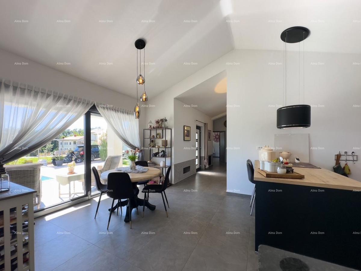 DVE HIŠE NA PRODAJI! Ekskluzivna prodaja!