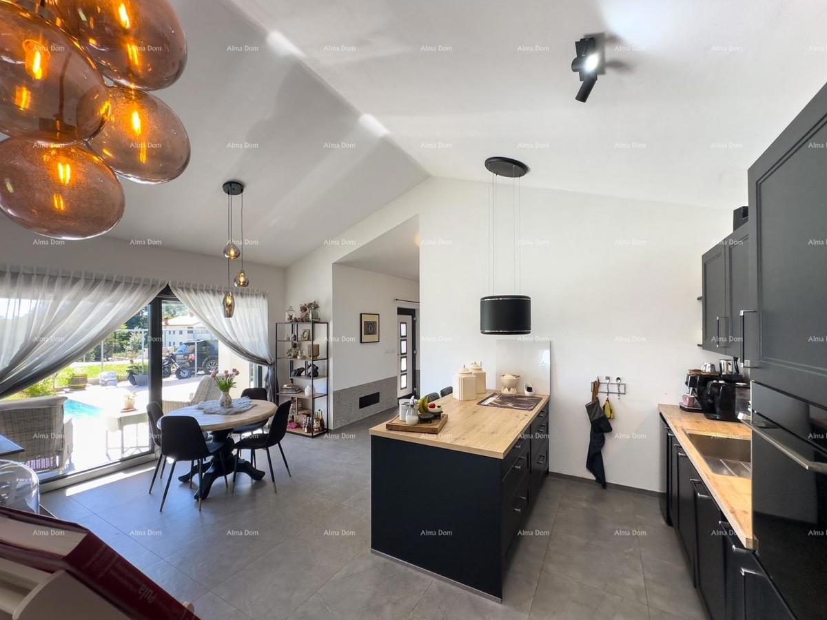 DVE HIŠE NA PRODAJI! Ekskluzivna prodaja!