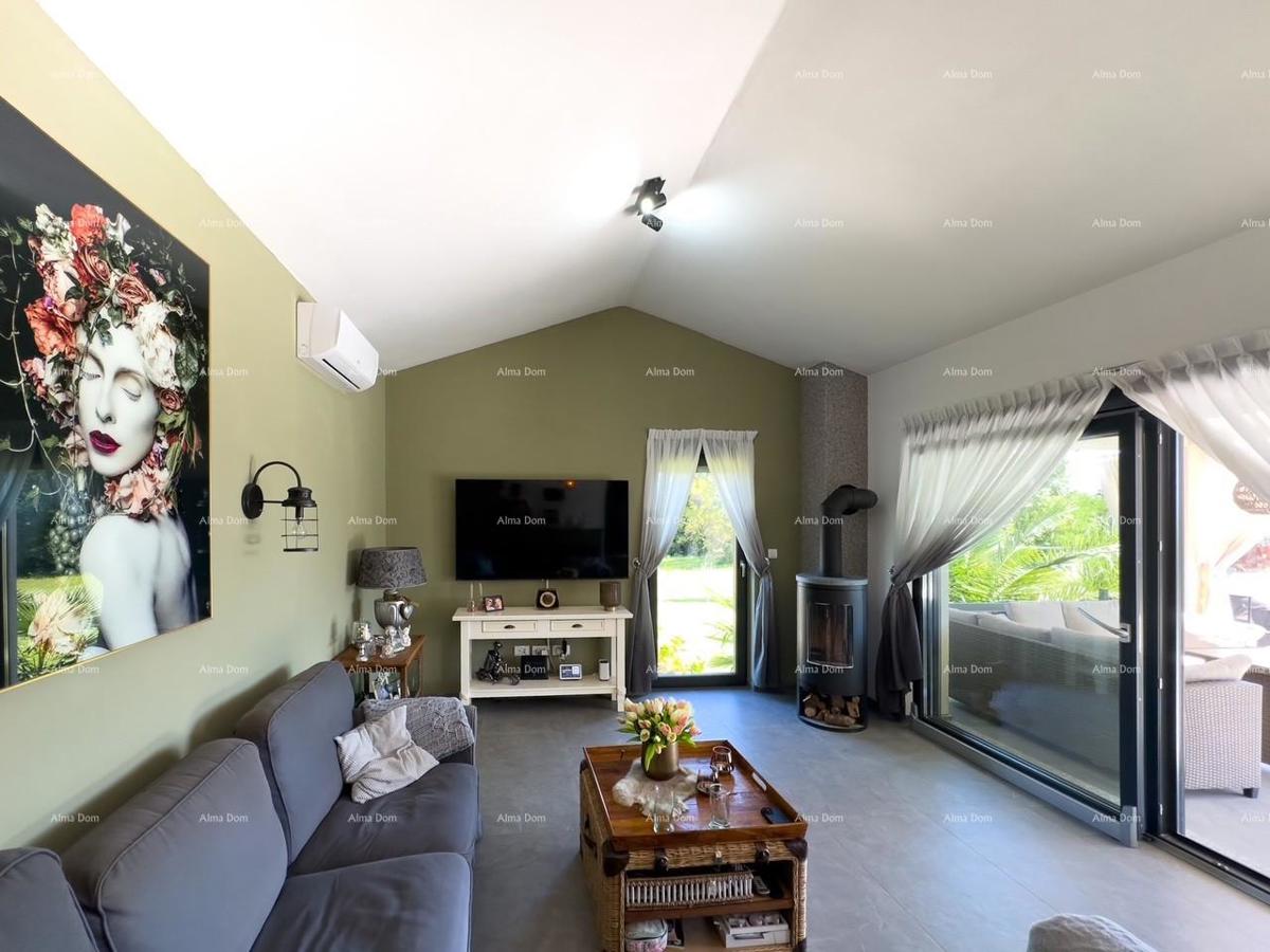 DVE HIŠE NA PRODAJI! Ekskluzivna prodaja!