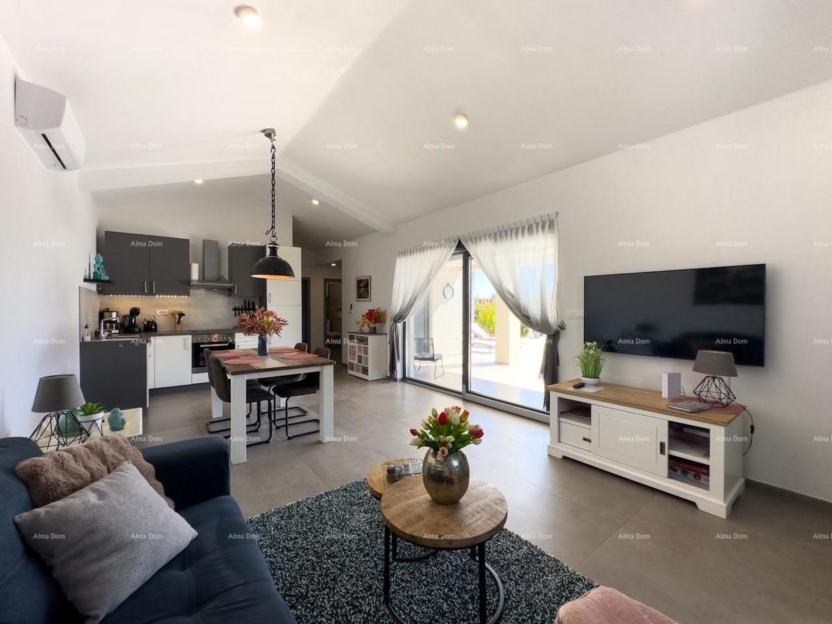 DVE HIŠE NA PRODAJI! Ekskluzivna prodaja!