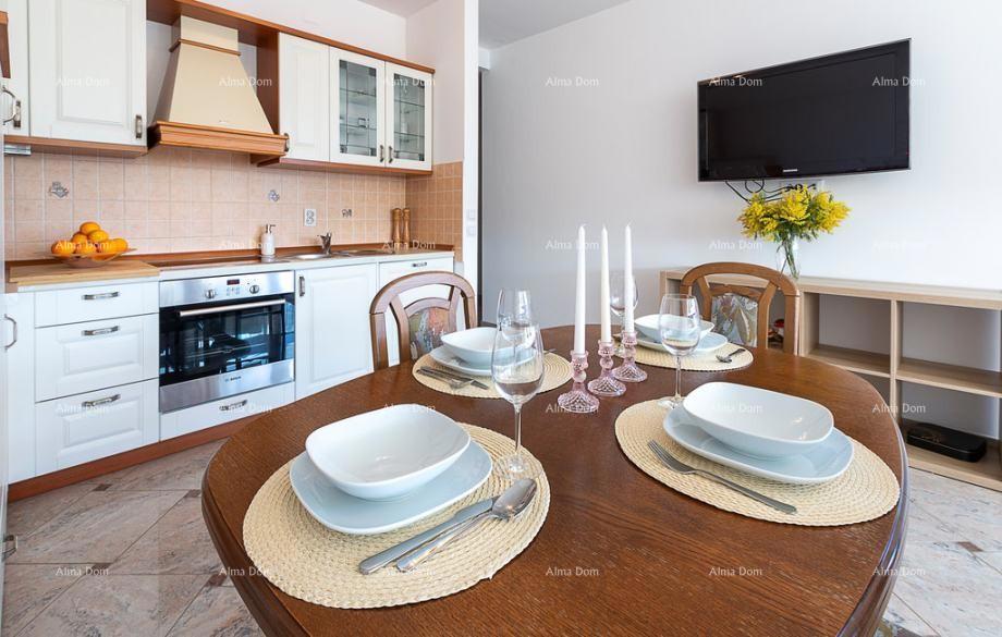 Rovinj – Apartma z 2 spalnicama in parkirnim mestom v garaži