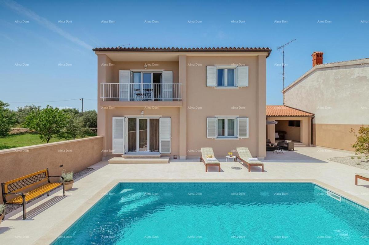 Novo! Čudovita vila v bližini Pule.Štinjan.