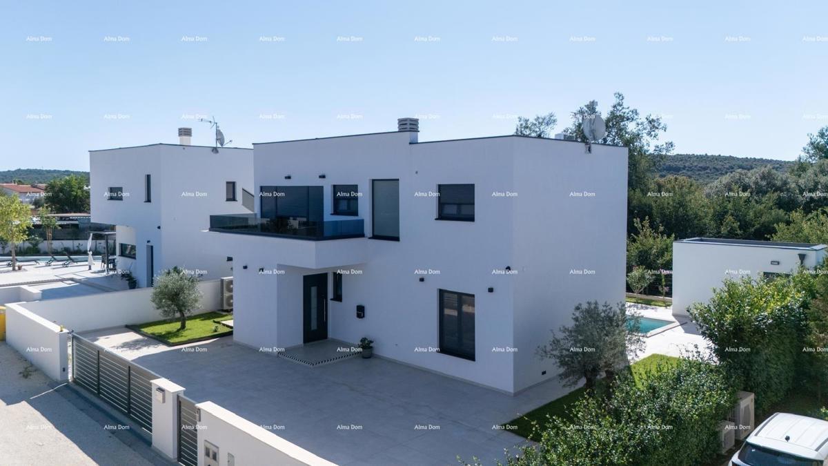 Perfect Family House with Pool in Banjole, Close to the Beach and Nature