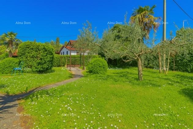 Prodaja kuće s građevinskim zemljištem, 200 m od plaže – Umag/Savudrija