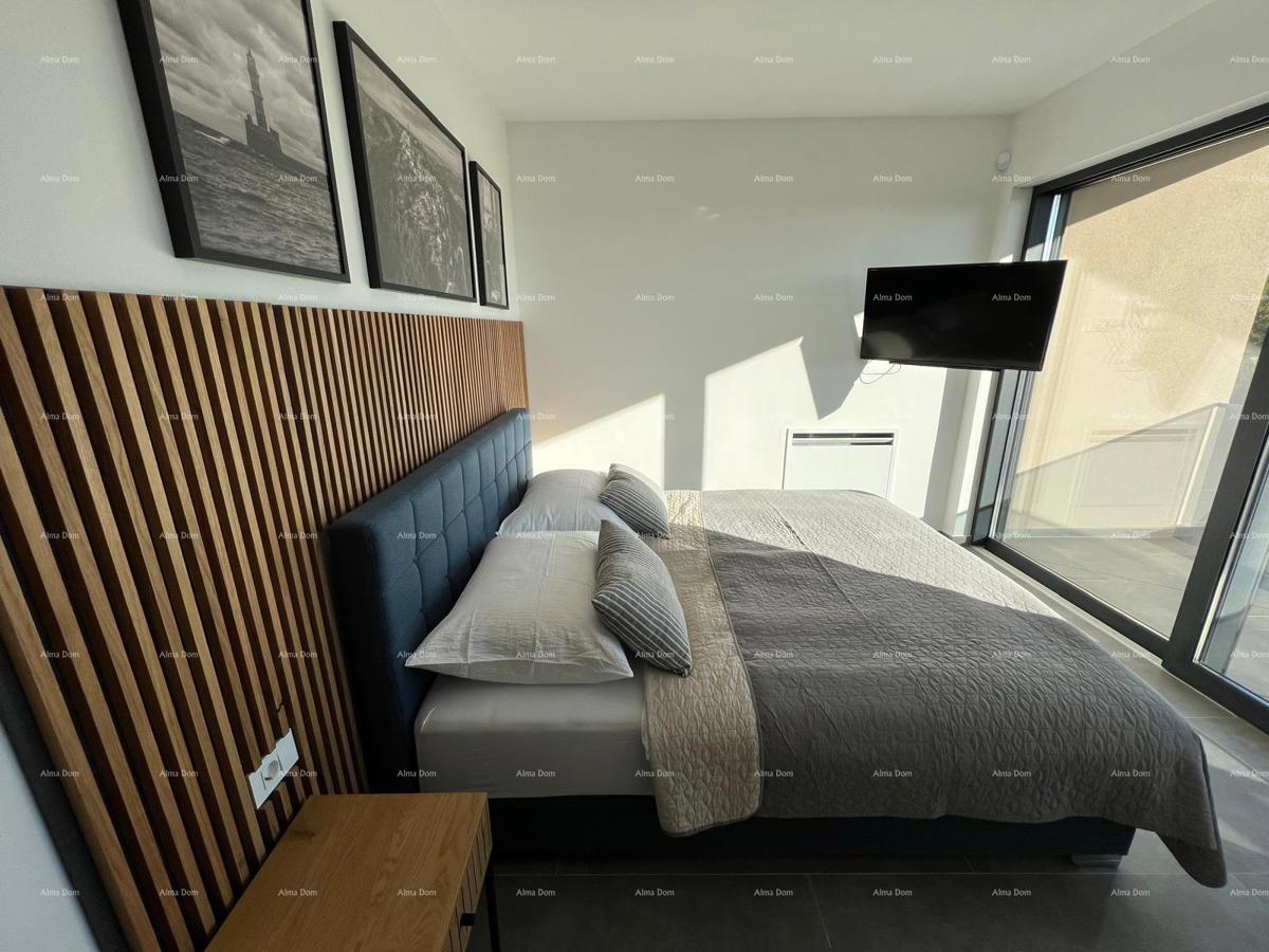 Prodaja moderne vile s bazenom, Svetvinčenat!