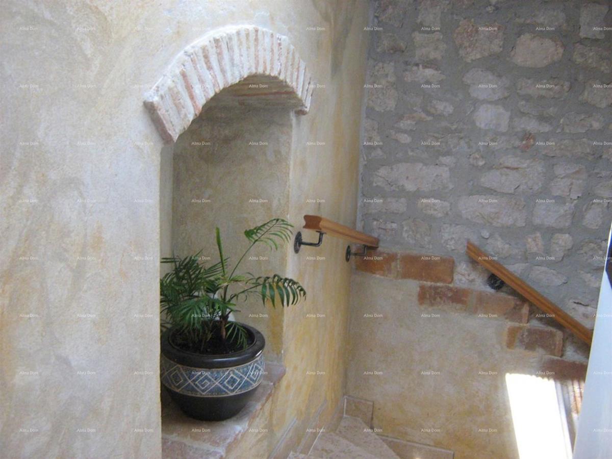 Apartmajska hiša v centru Vrsarja – 200 m od morja