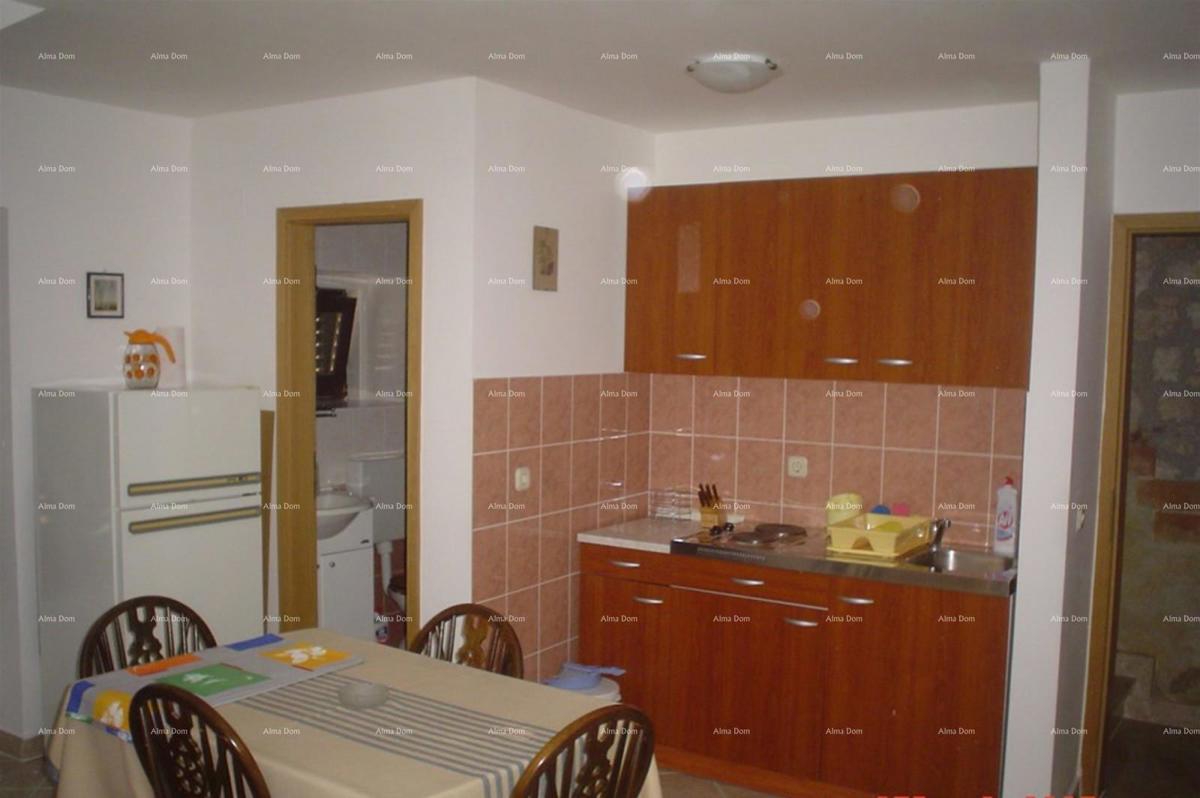 Apartmajska hiša v centru Vrsarja – 200 m od morja
