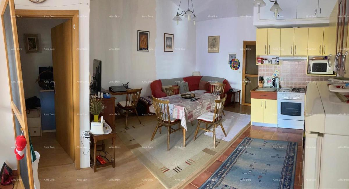 Apartmajska hiša v centru Vrsarja – 200 m od morja