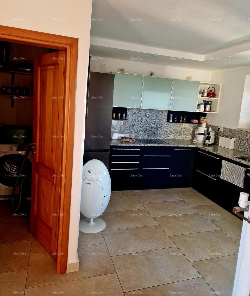 BUJE – Hiša s bazenom in panoramskim pogledom