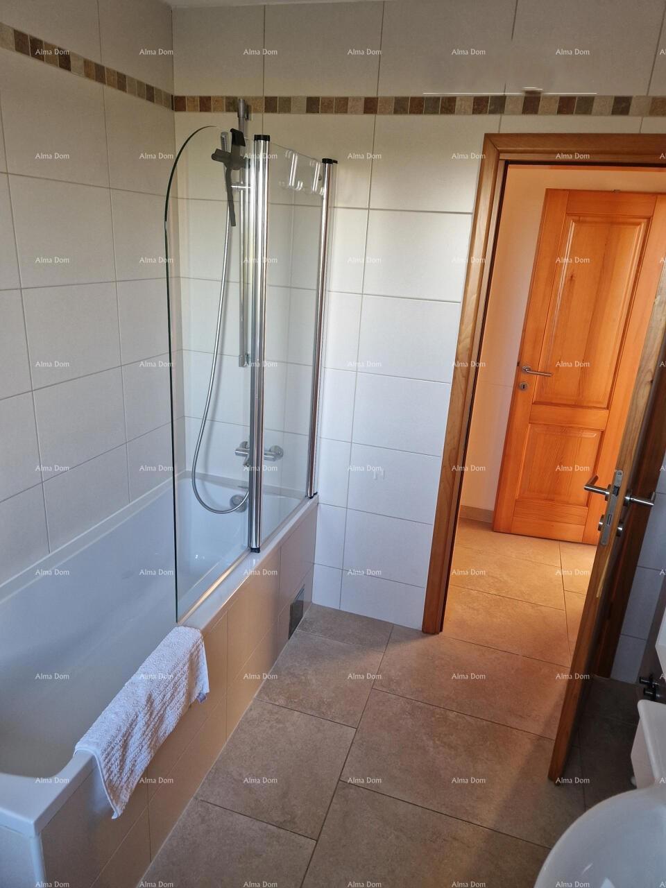 BUJE – Hiša s bazenom in panoramskim pogledom