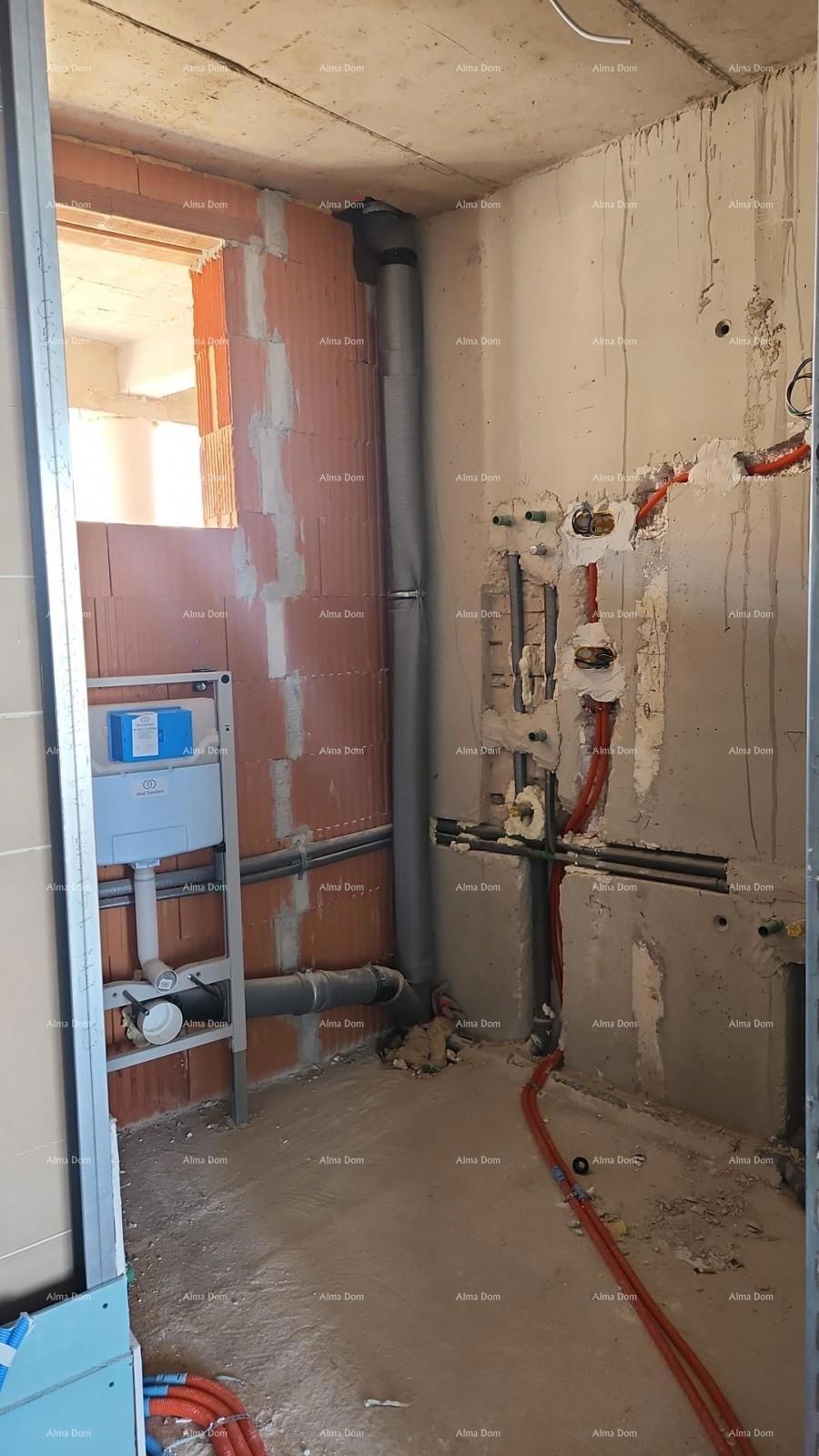 Luksuzno stanovanje s pogledom na morje in garažno mesto, Pula, Veruda!