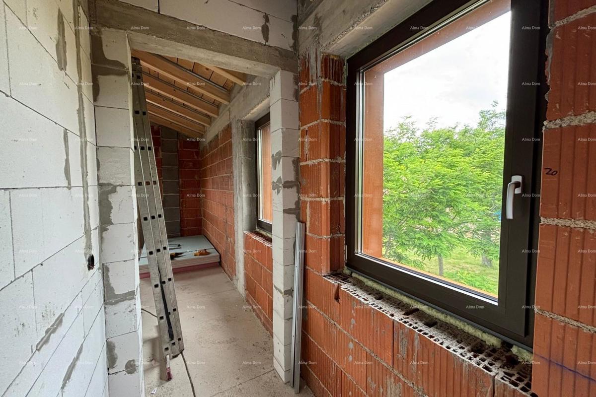 Hiša v gradnji z bazenom naprodaj - Bale, okolica