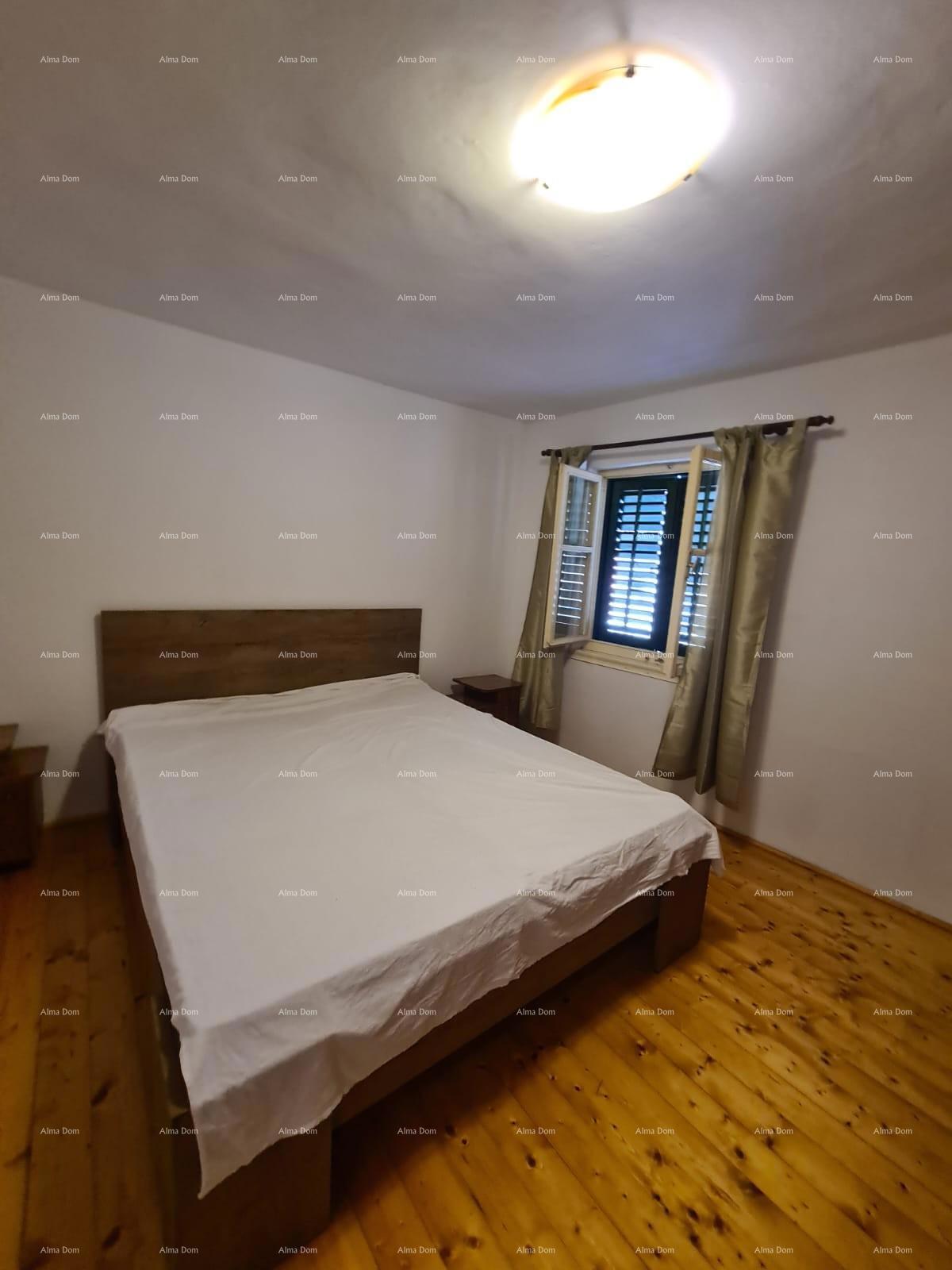 Prodaja - Prelepa, renovirana istarska kuća u centru, Marčana!