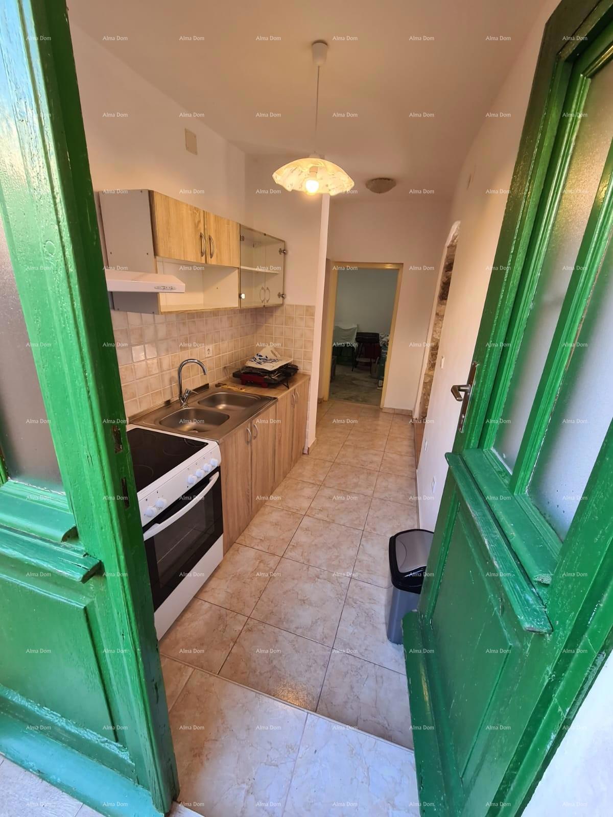 Prodaja - Prelepa, renovirana istarska kuća u centru, Marčana!