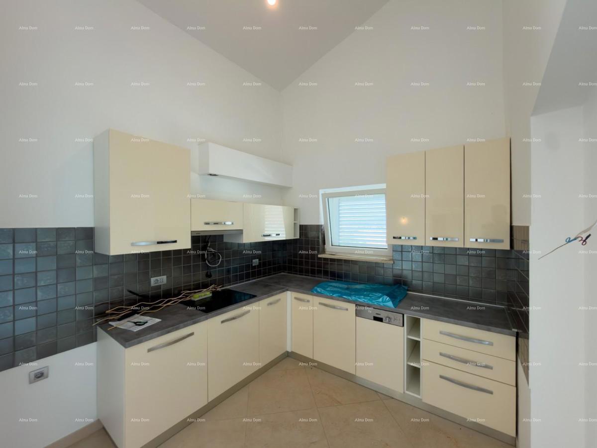 Trosoban stan s pogledom na more i Brijune!