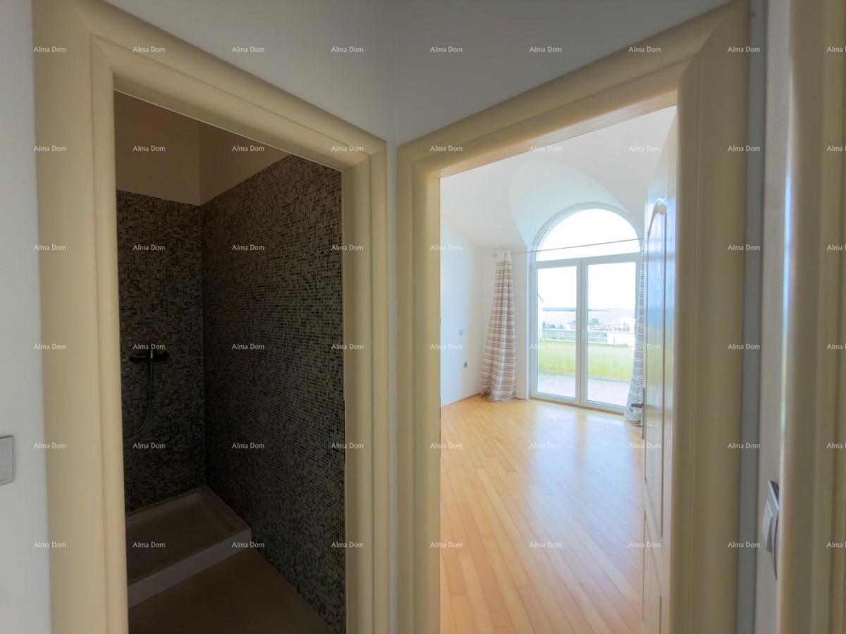 Trosoban stan s pogledom na more i Brijune!