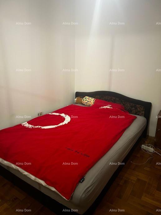 POREČ – funkcionalen stan blizu centra in morja