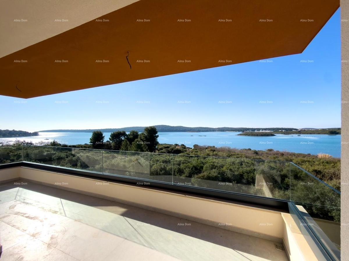 Medulin – Mukalba, PENTHOUSE 104,76 m², NOVOGRADNJA, PRVI VRST DO MORJA