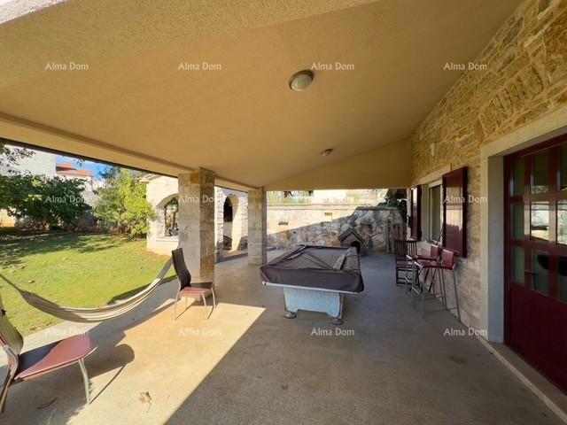 Bale: Prostorna vila s bazenom in hišo za goste