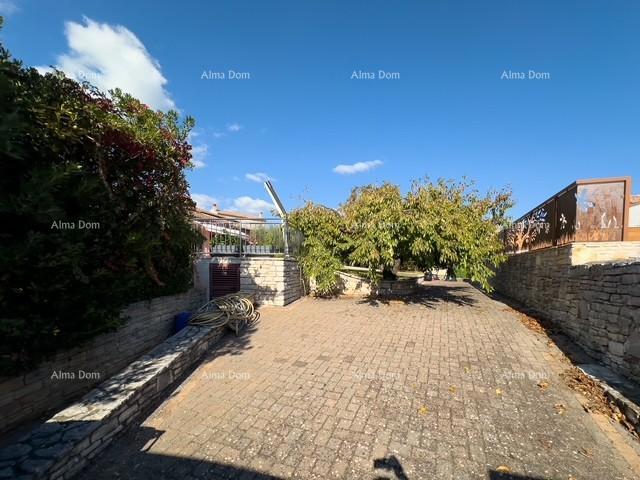 Bale: Prostorna vila s bazenom in hišo za goste