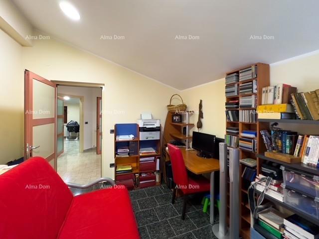 Bale: Prostorna vila s bazenom in hišo za goste