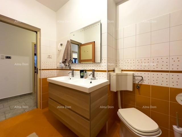 Bale: Prostorna vila s bazenom in hišo za goste