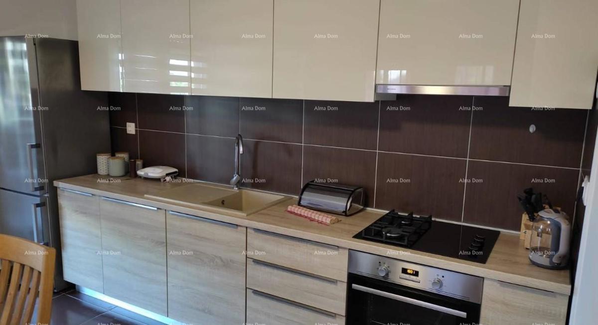 Pula, Veruda – Apartma s teraso in parkiriščem