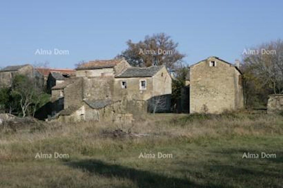 Prodamo gradbeno zemljišče, 3405 m2, Oprtalj