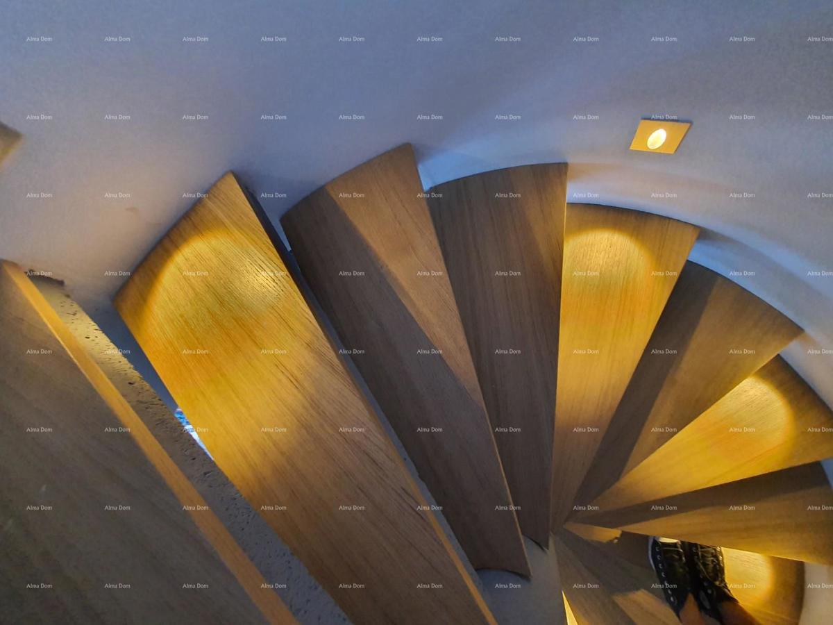 Apartmajska hiša s pogledom na morje