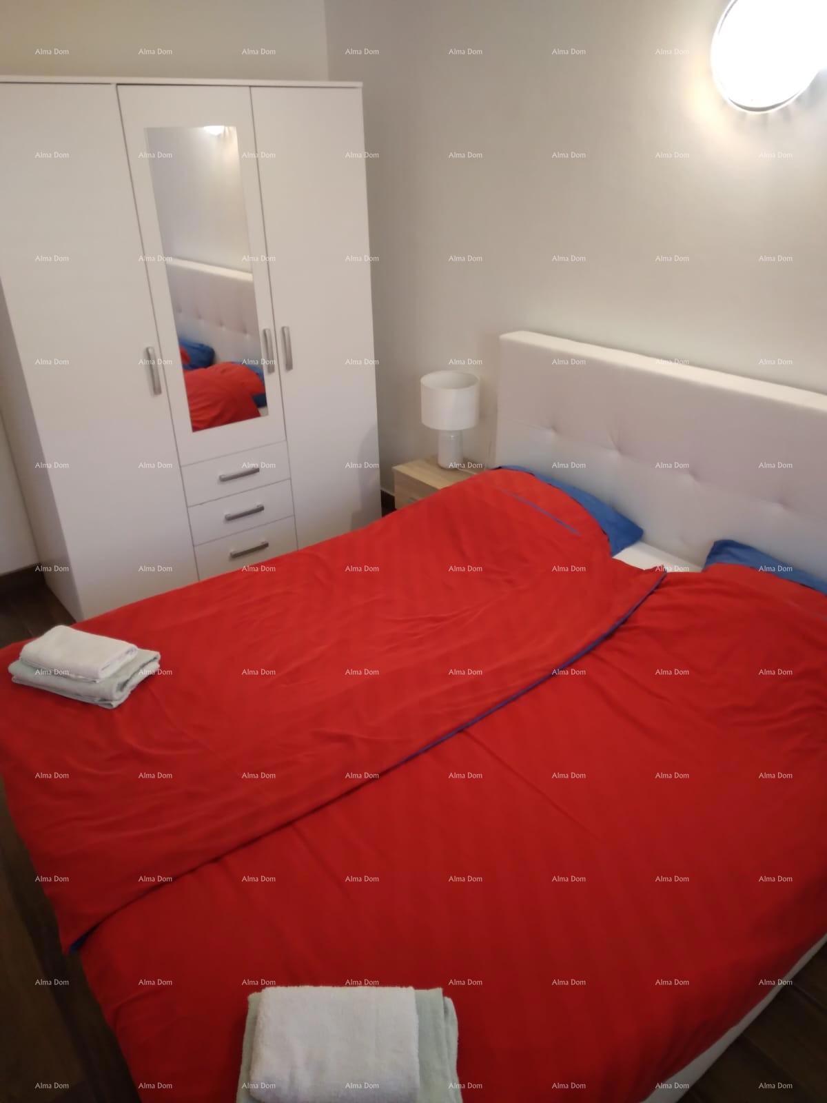 Lepa hiša v Medulinu v bližini morja 150m razdalje. Pošesi.