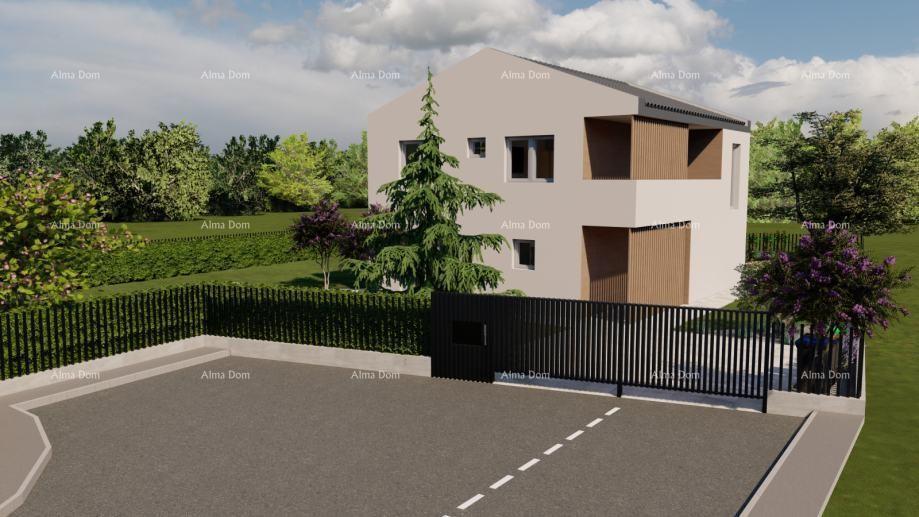 Na prodaju stavbno zemljišče s projektom in bazenom – 646 m²