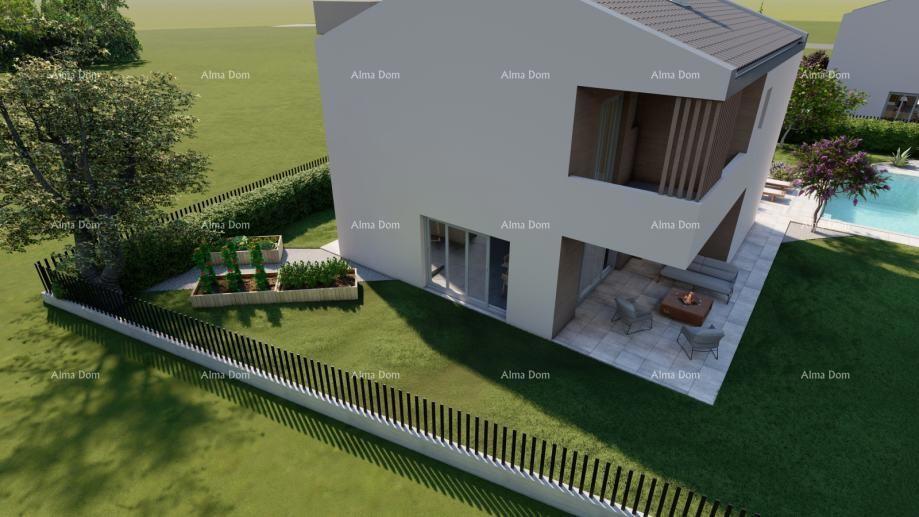 Na prodaju stavbno zemljišče s projektom in bazenom – 646 m²