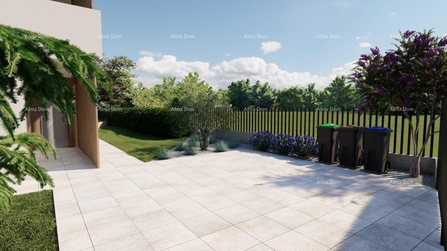 Na prodaju stavbno zemljišče s projektom in bazenom – 646 m²