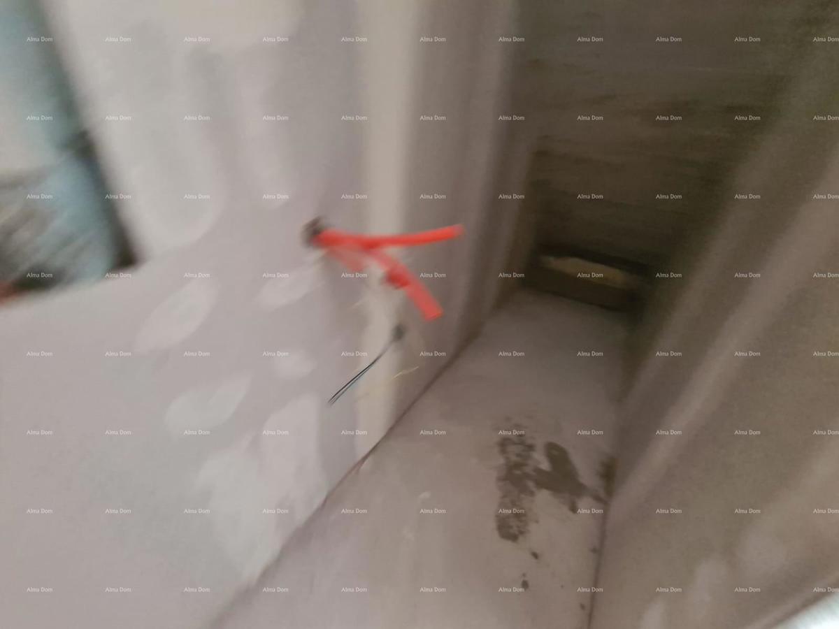 Na prodaju kuća s konobom u fazi renovacije, Krnica!