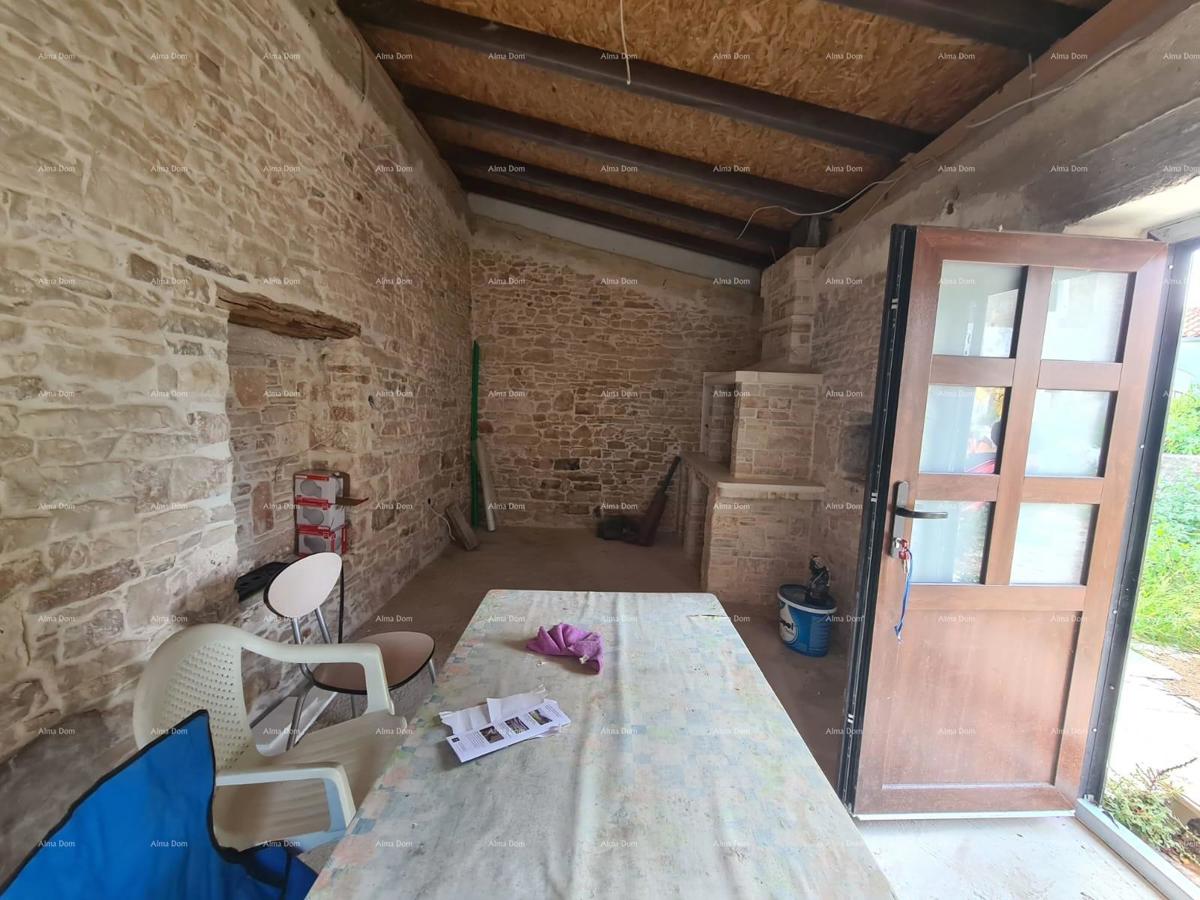 Na prodaju kuća s konobom u fazi renovacije, Krnica!