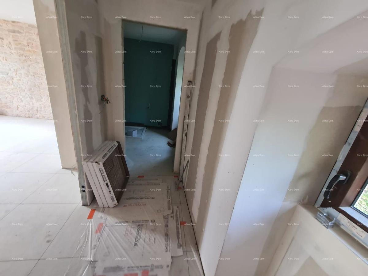 Na prodaju kuća s konobom u fazi renovacije, Krnica!