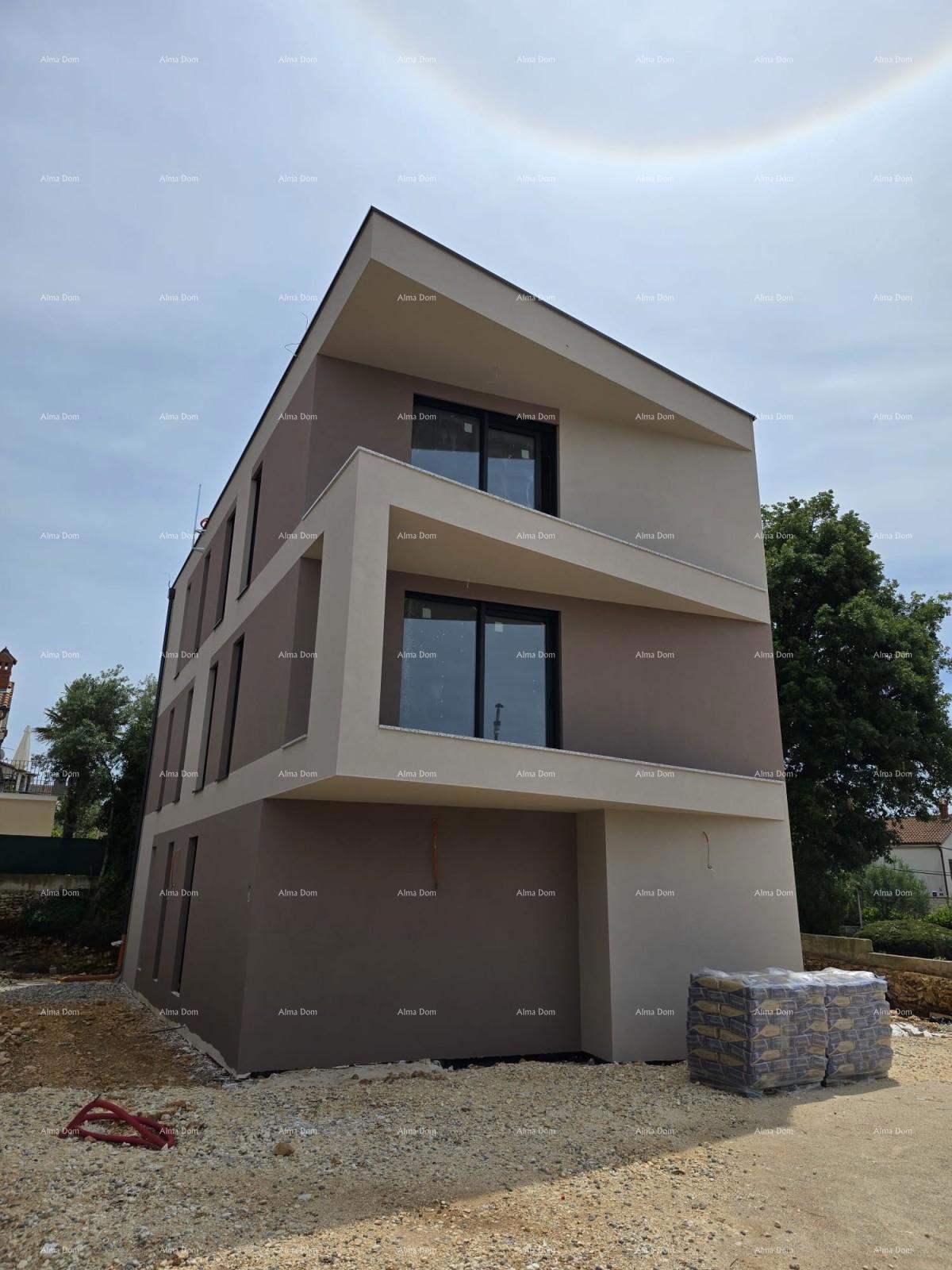 Dvosobno stanovanje z velikim vrtom 100 metrov od obale.