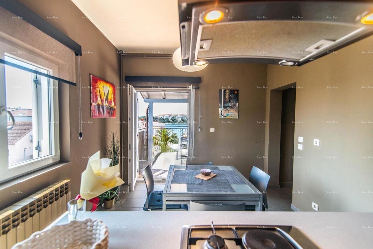 Prodaja - Prelepa kuća s apartmani i restoranom, Pula! Pogled na more!