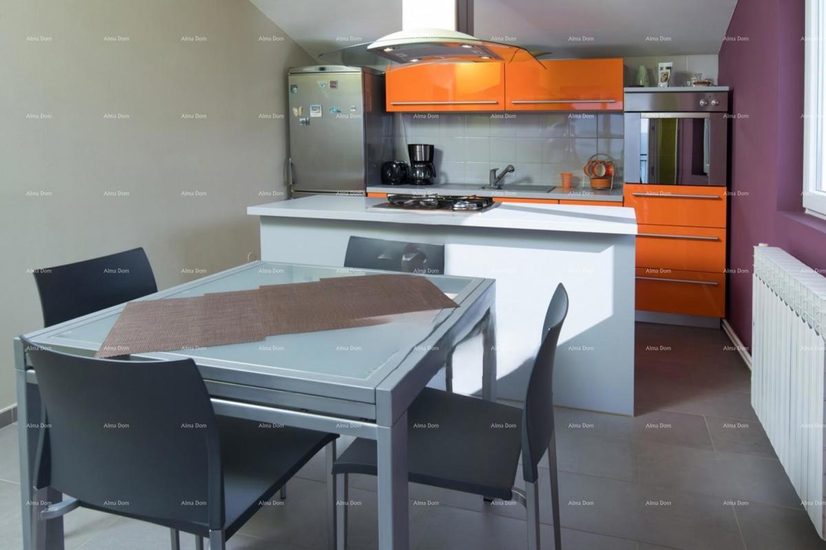 Prodaja - Prelepa kuća s apartmani i restoranom, Pula! Pogled na more!