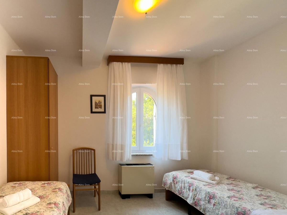 Investicija iz sanj: šarmanten hotel v Krnici, 200 m od morja